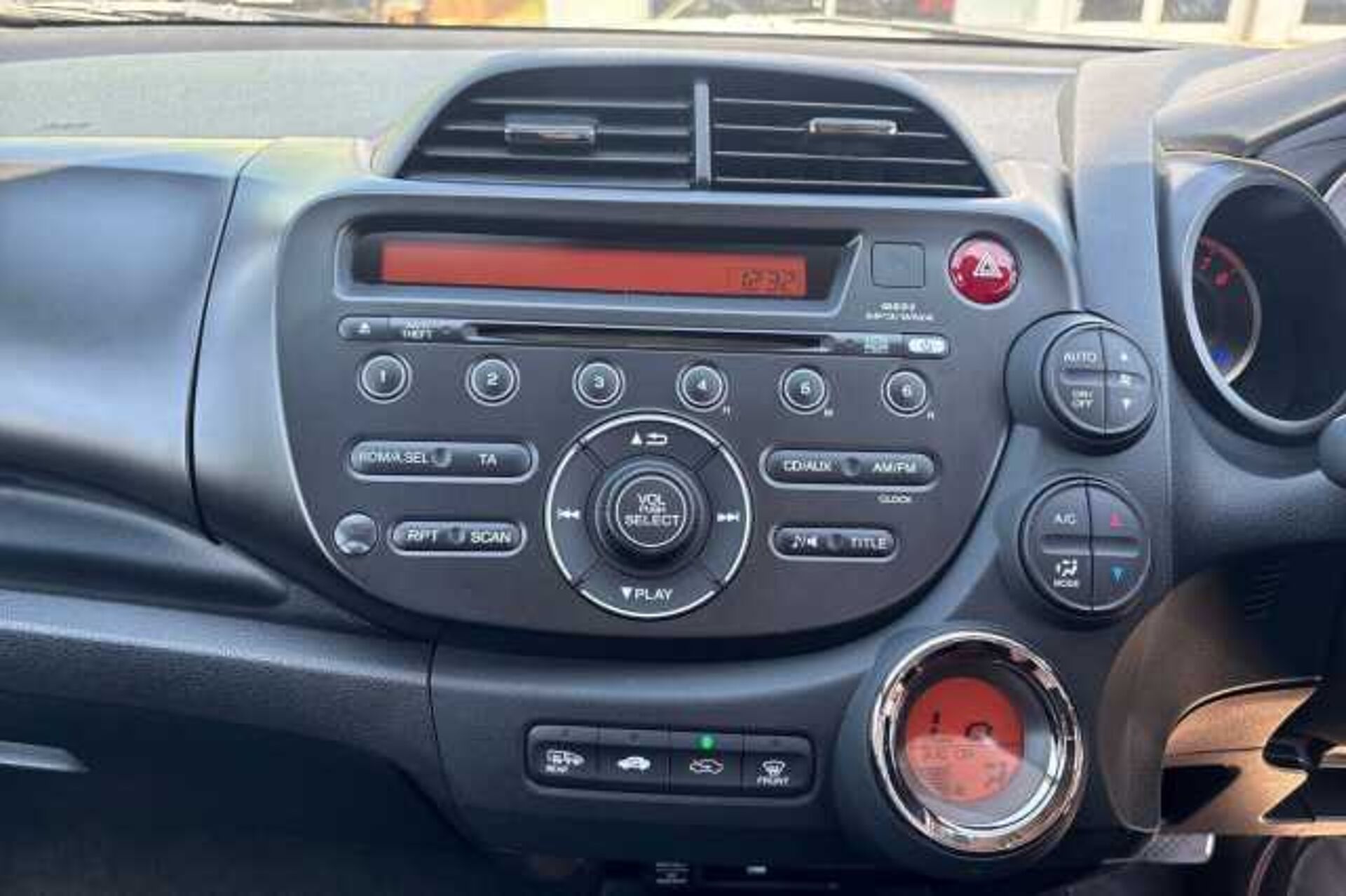 Honda Jazz 1.4 i-VTEC ES Plus 5dr CVT 