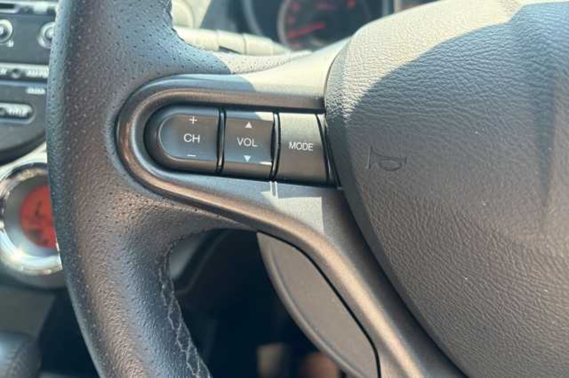 Honda Jazz 1.4 i-VTEC ES Plus 5dr CVT 