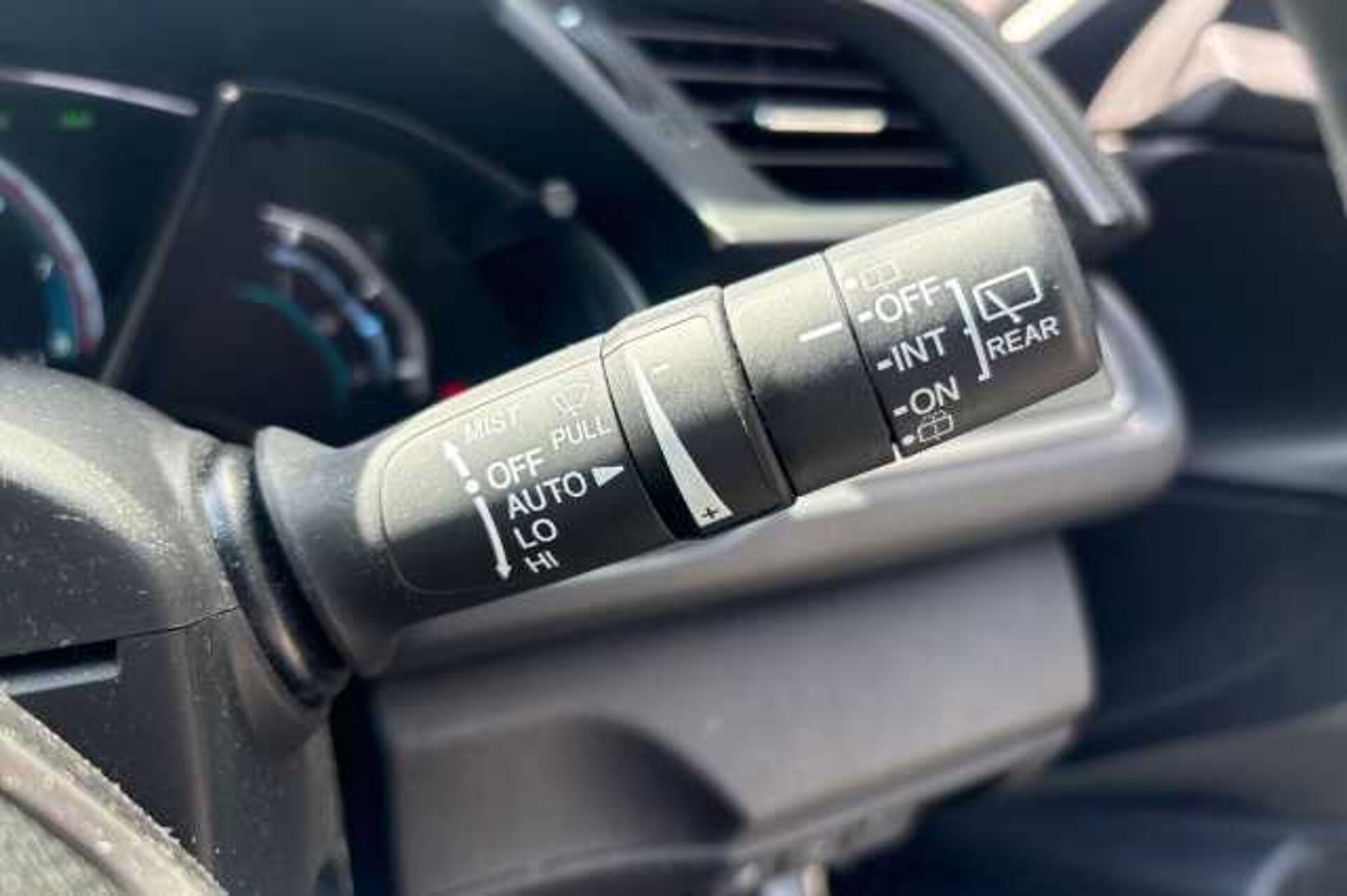 Honda Civic 1.0 VTEC Turbo SR 5dr 