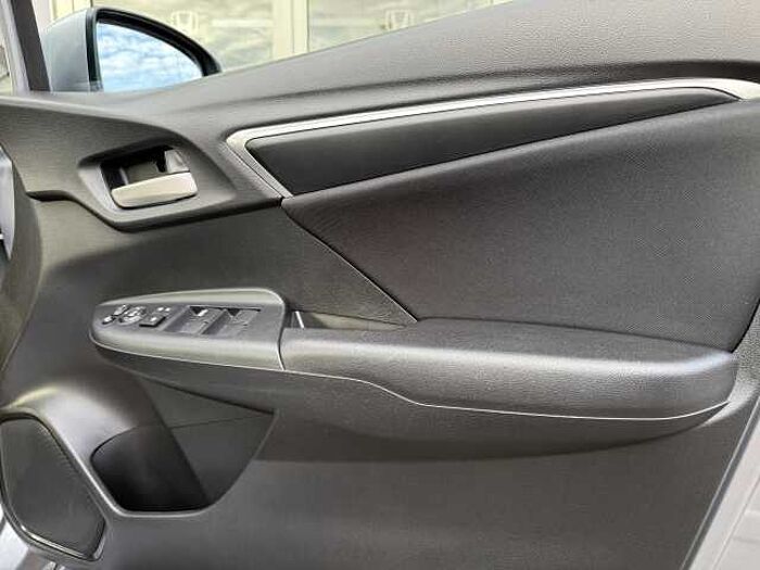 Honda Jazz 1.3 i-VTEC SE Navi 5dr CVT 