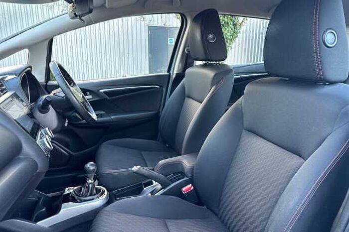 Honda Jazz 1.5 i-VTEC Sport Navi 5dr 