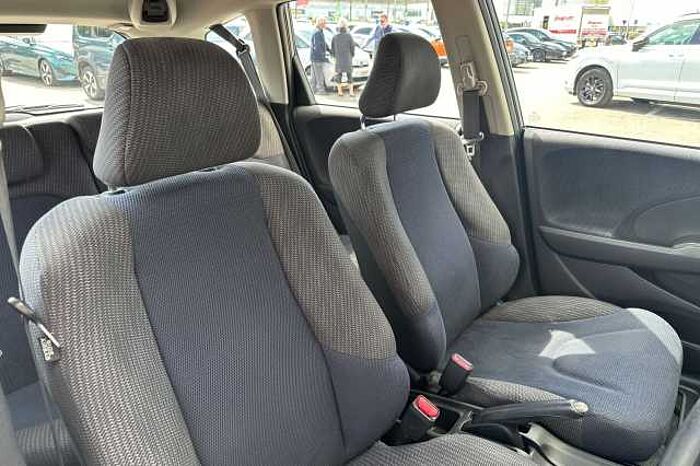 Honda Jazz 1.4 i-VTEC ES 5dr CVT 